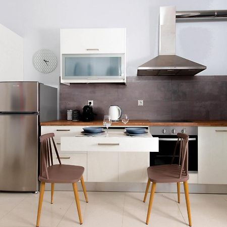 Twin Lofts Ταξιαρχών, A Kalamatastay Property Exterior foto